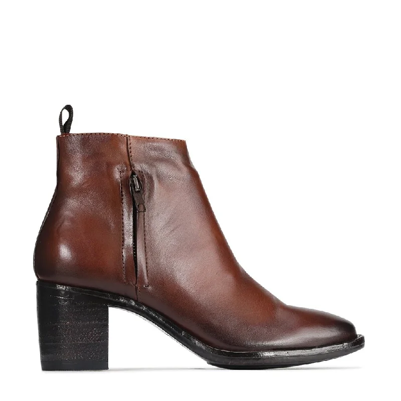 SEROS LEATHER ANKLE BOOT