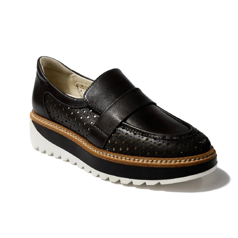 Women's Carolyn Loafer In Black