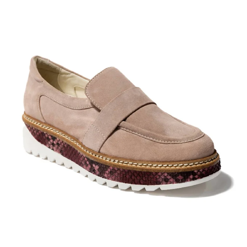 Women's Carolyn Loafer In Taguno