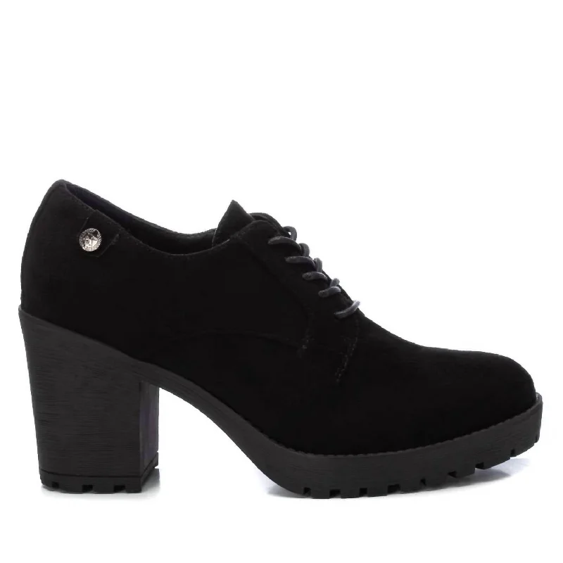 Women's Lace Closure Shoes In Black