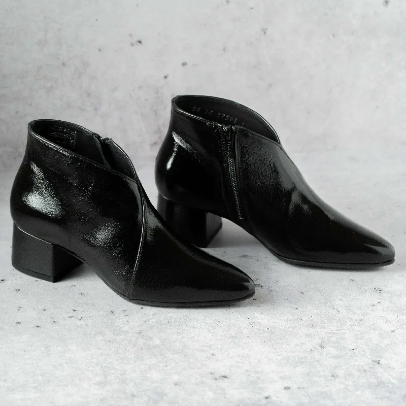 BLACK PATENT